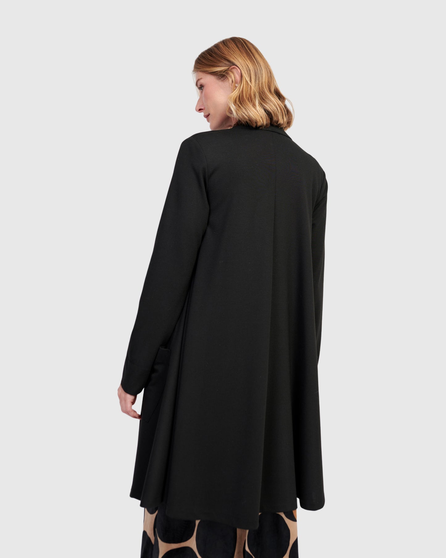 ז'קט מסתובב ג'רזי שחור