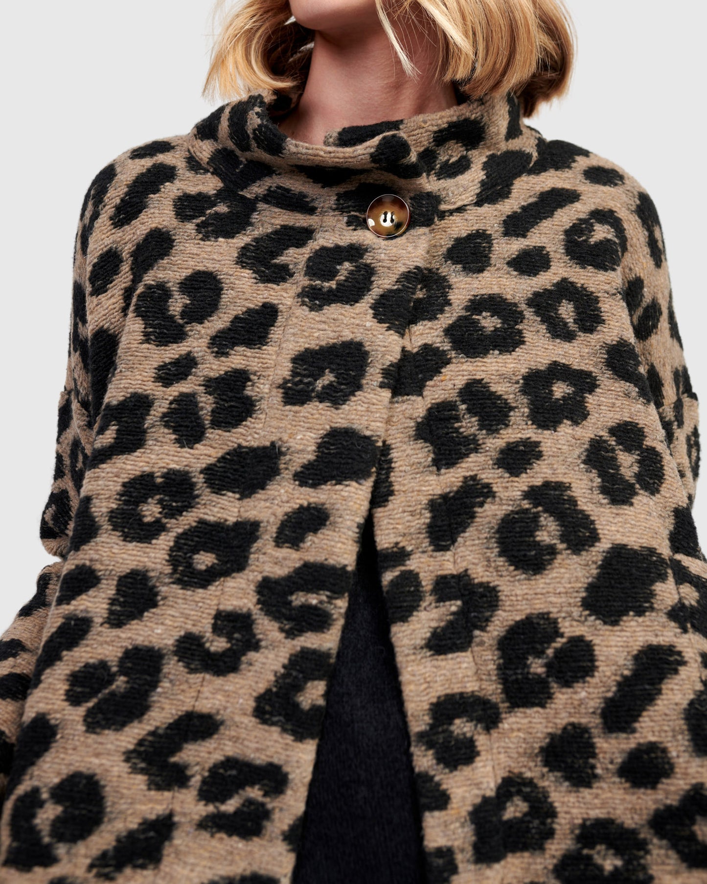 מעיל קצר לאופרד