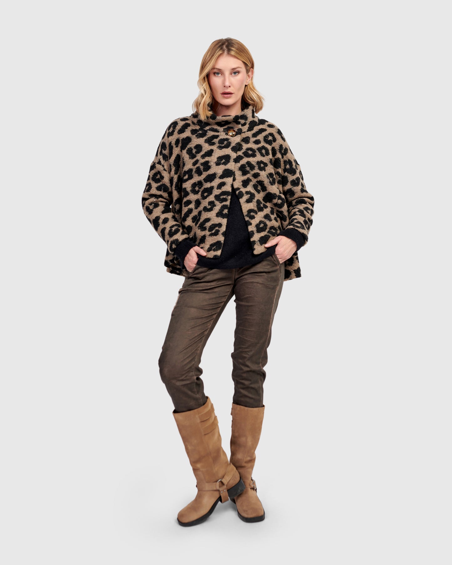 מעיל קצר לאופרד