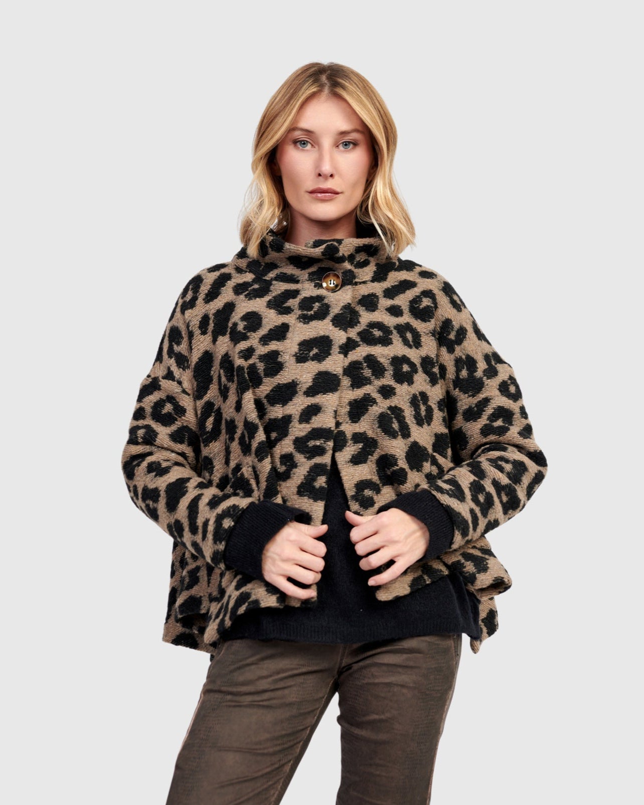 מעיל קצר לאופרד