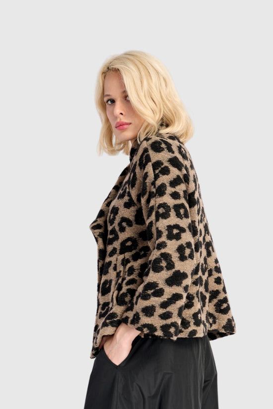 ז'קט חשוב לאופרד מנומר