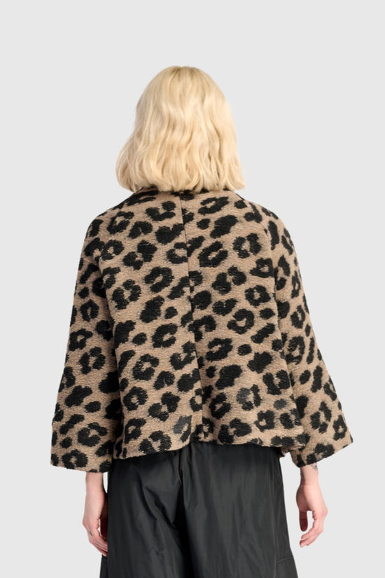 ז'קט חשוב לאופרד מנומר