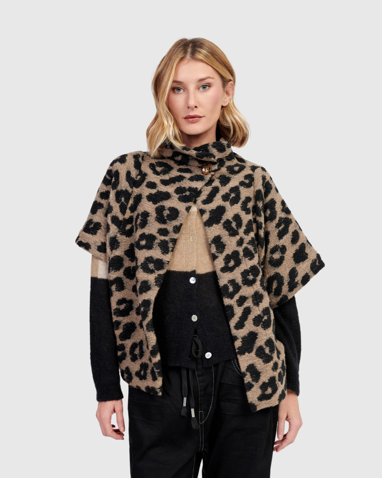 ווסט קצר לאופרד מנומר