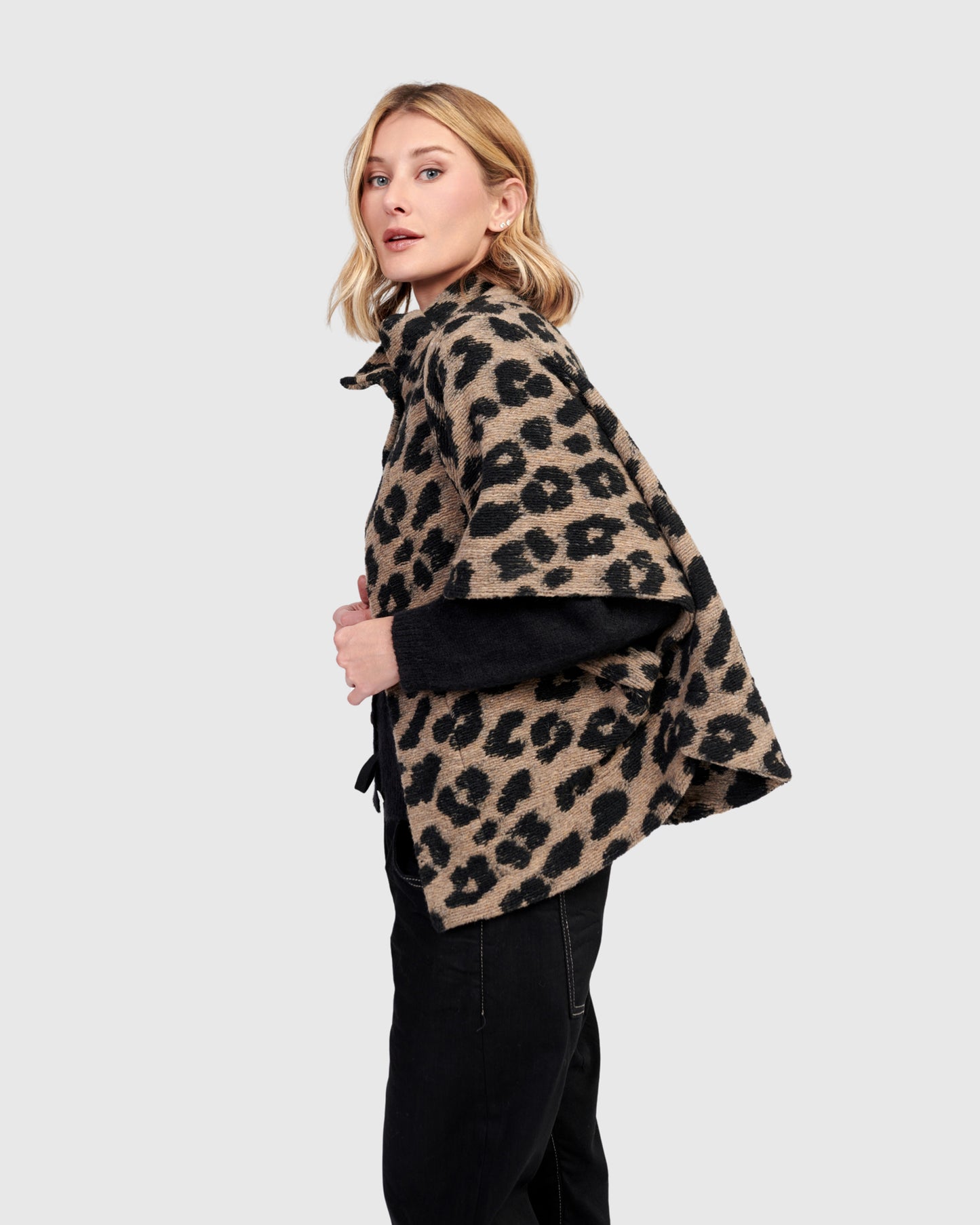 ווסט קצר לאופרד מנומר