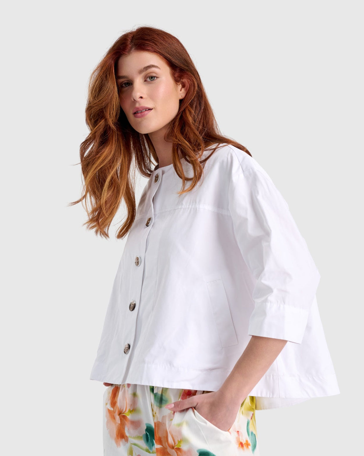 ז'קט אורבן טאפטה לבן