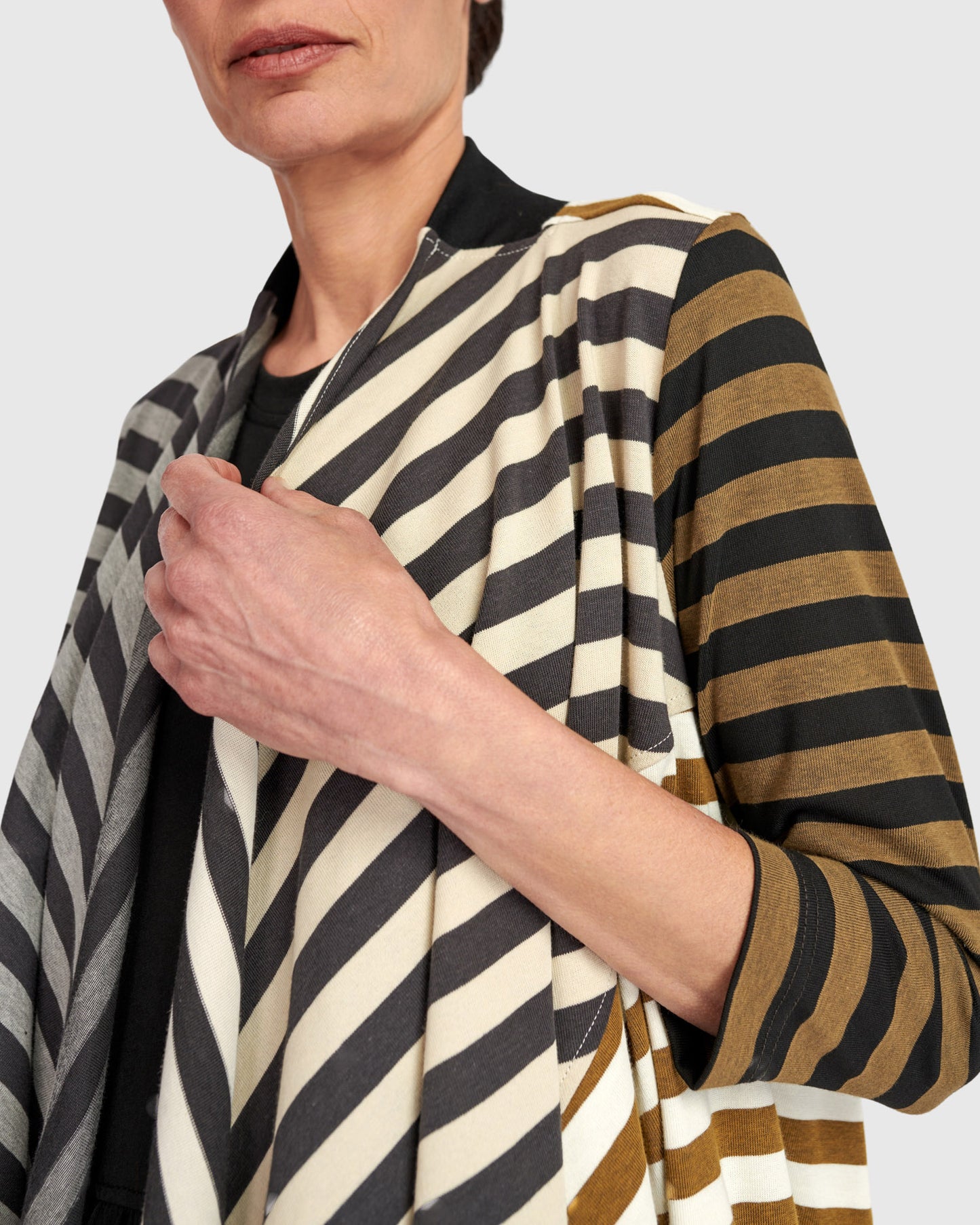 ז'קט אורבן שילוב פסים