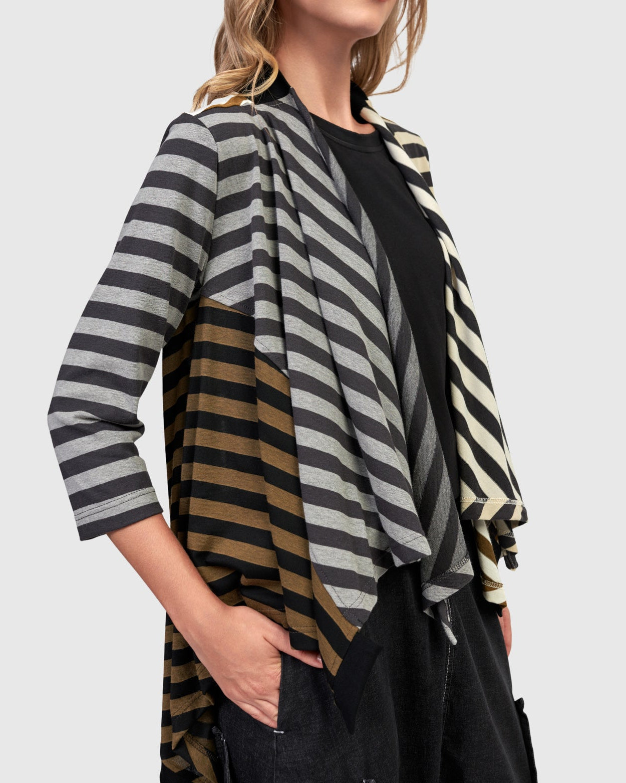 ז'קט אורבן שילוב פסים