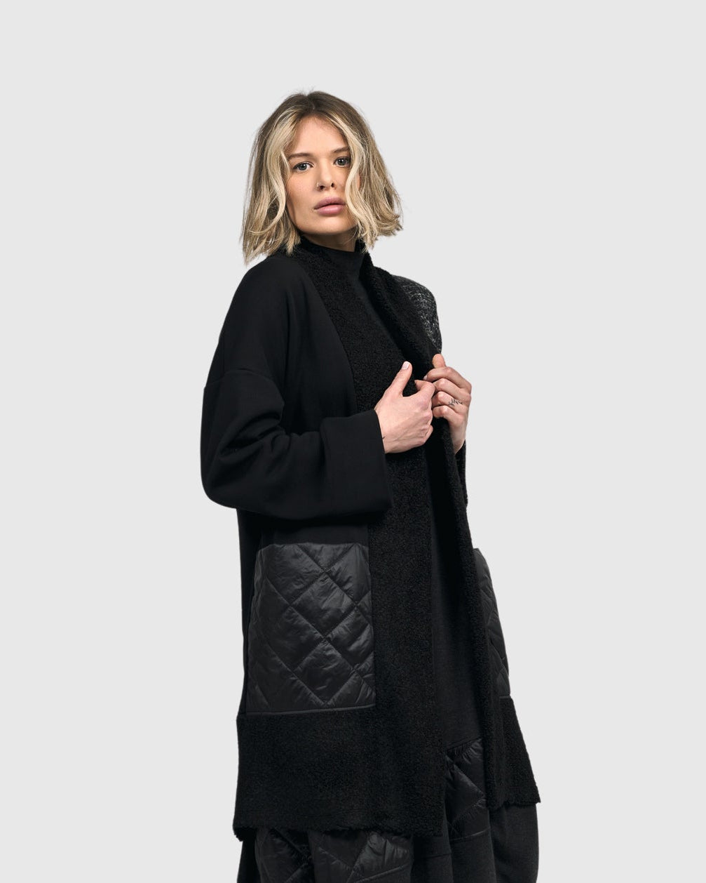 ג'קט בסט ביי מודפס שחור