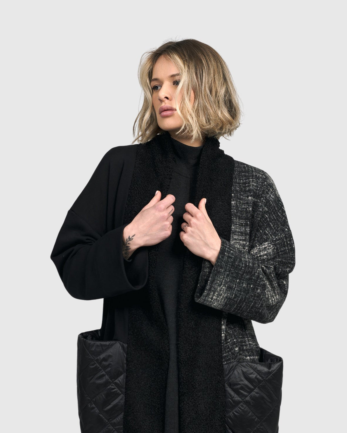 ג'קט בסט ביי מודפס שחור