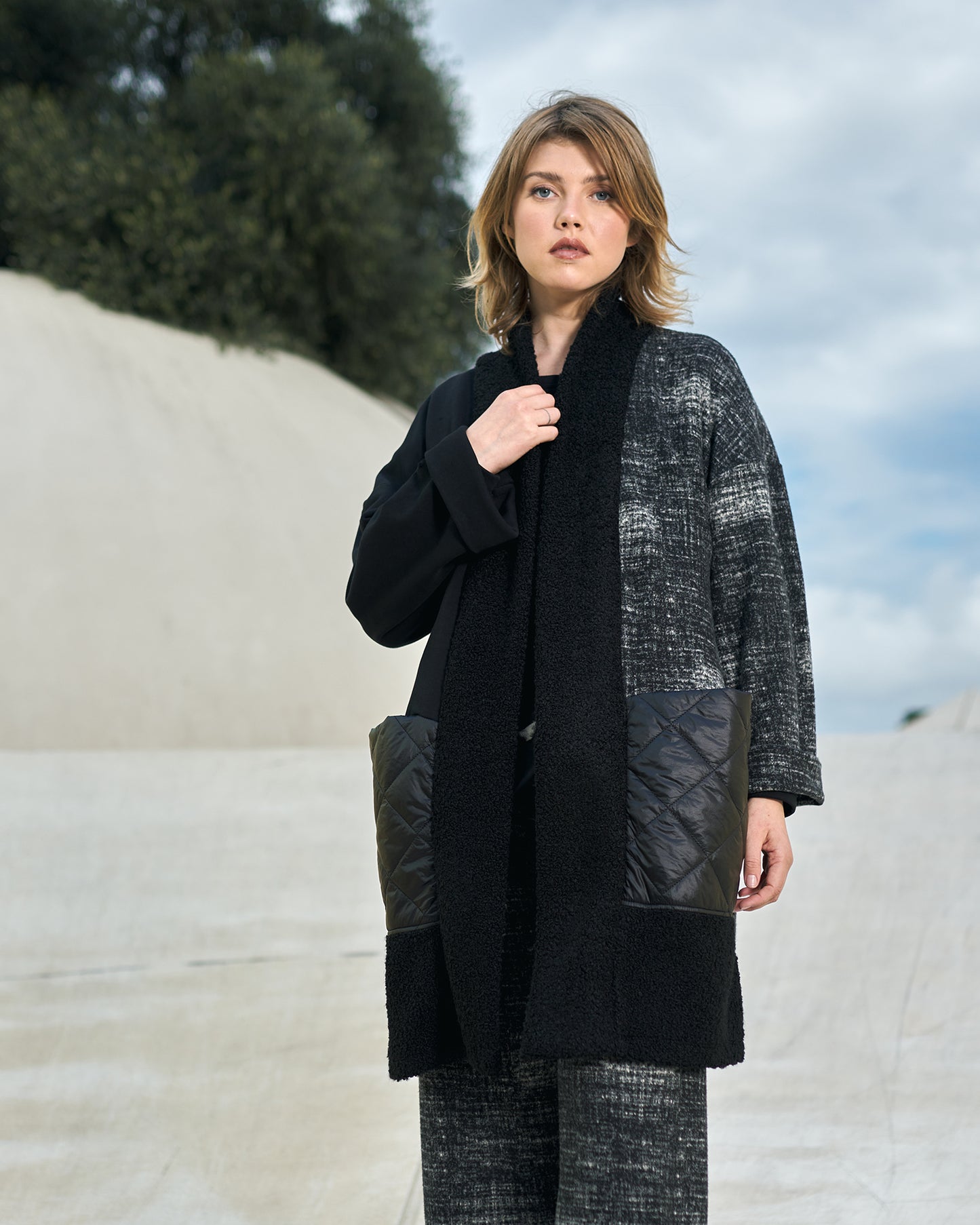 ג'קט בסט ביי מודפס שחור