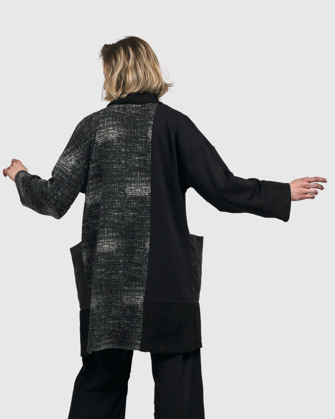 ג'קט בסט ביי מודפס שחור