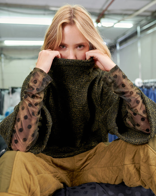 טוניקה אורבן גולף נקודות זית