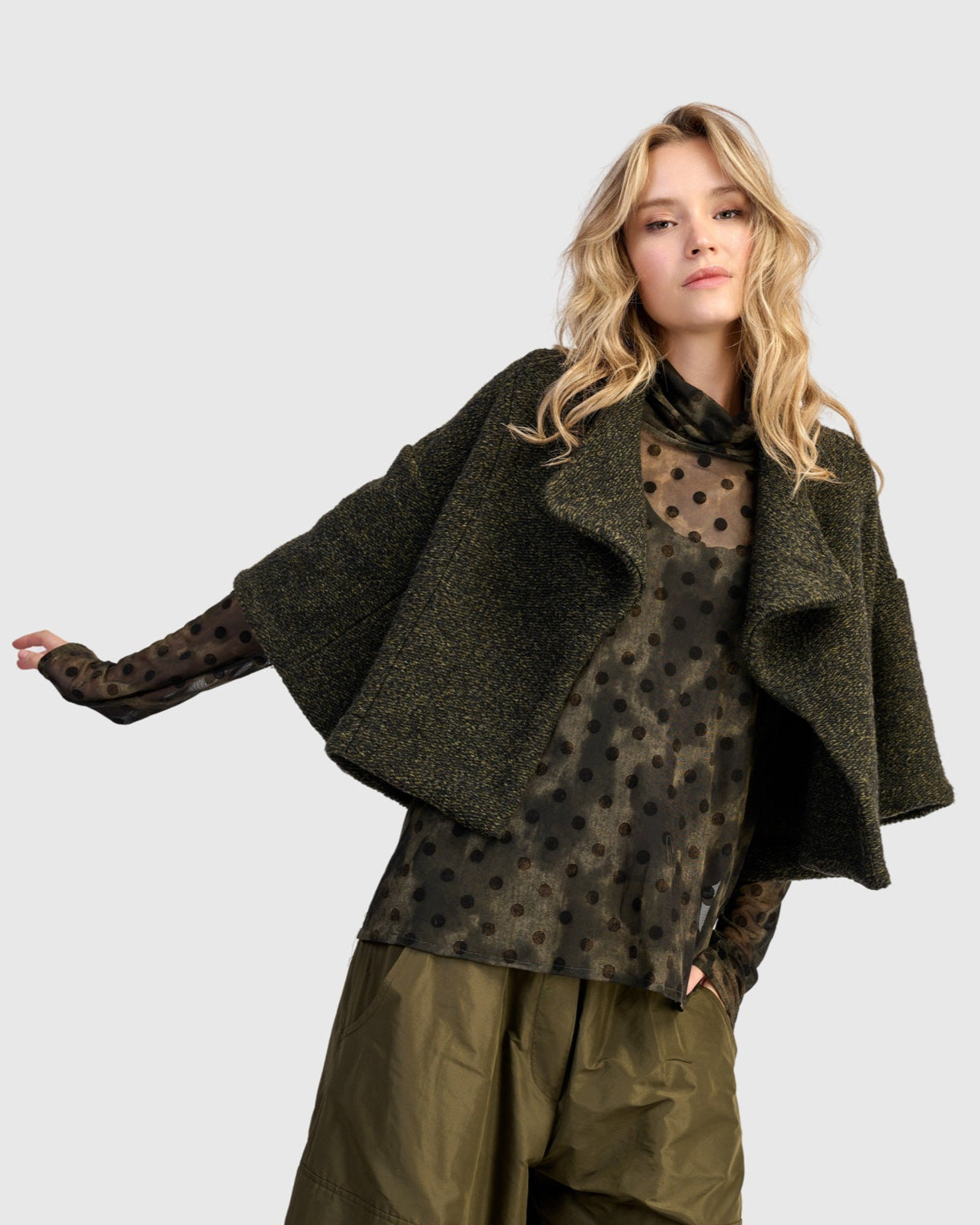 טוניקה אורבן גולף נקודות זית