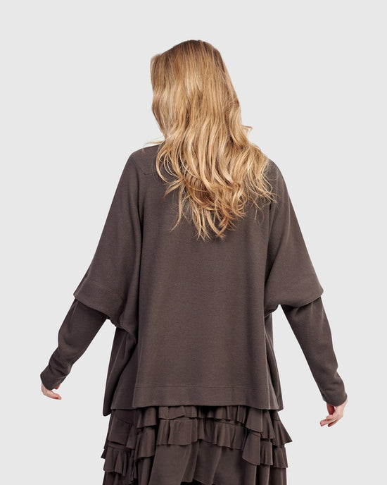 ז'קט אורבן על חולצה מוקה