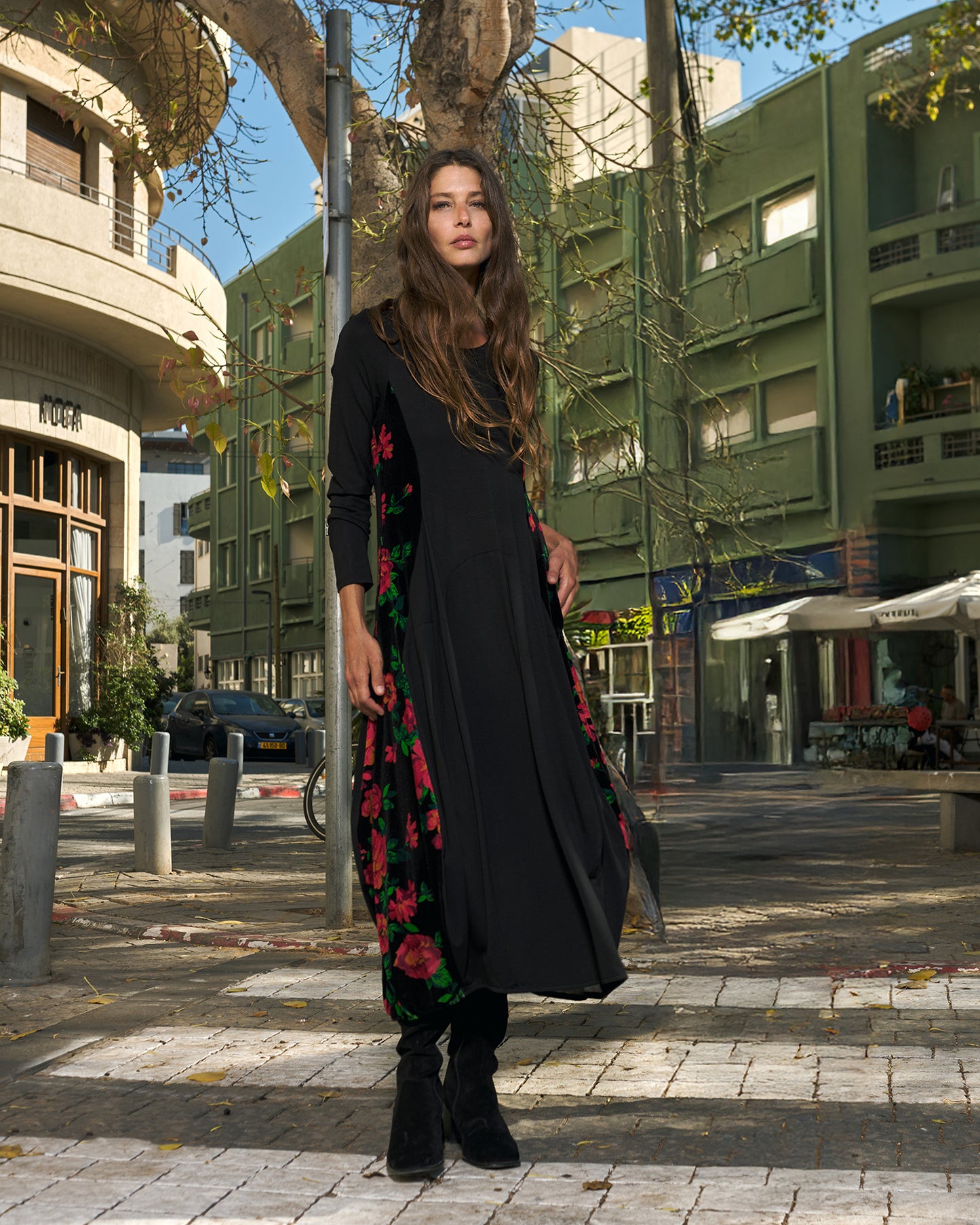 שמלה מלכה פרחים