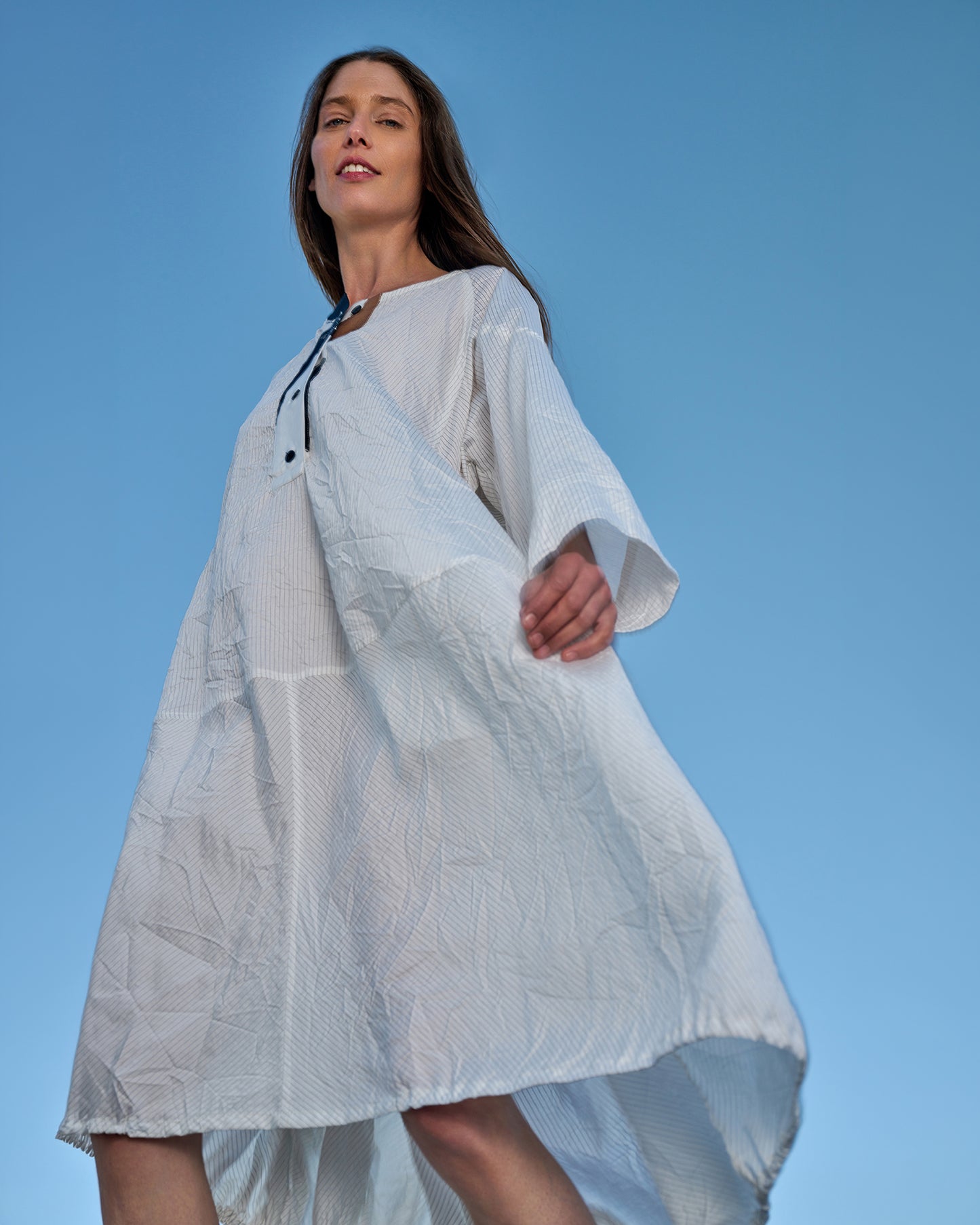 שמלה אורבן התפעלות לבנה