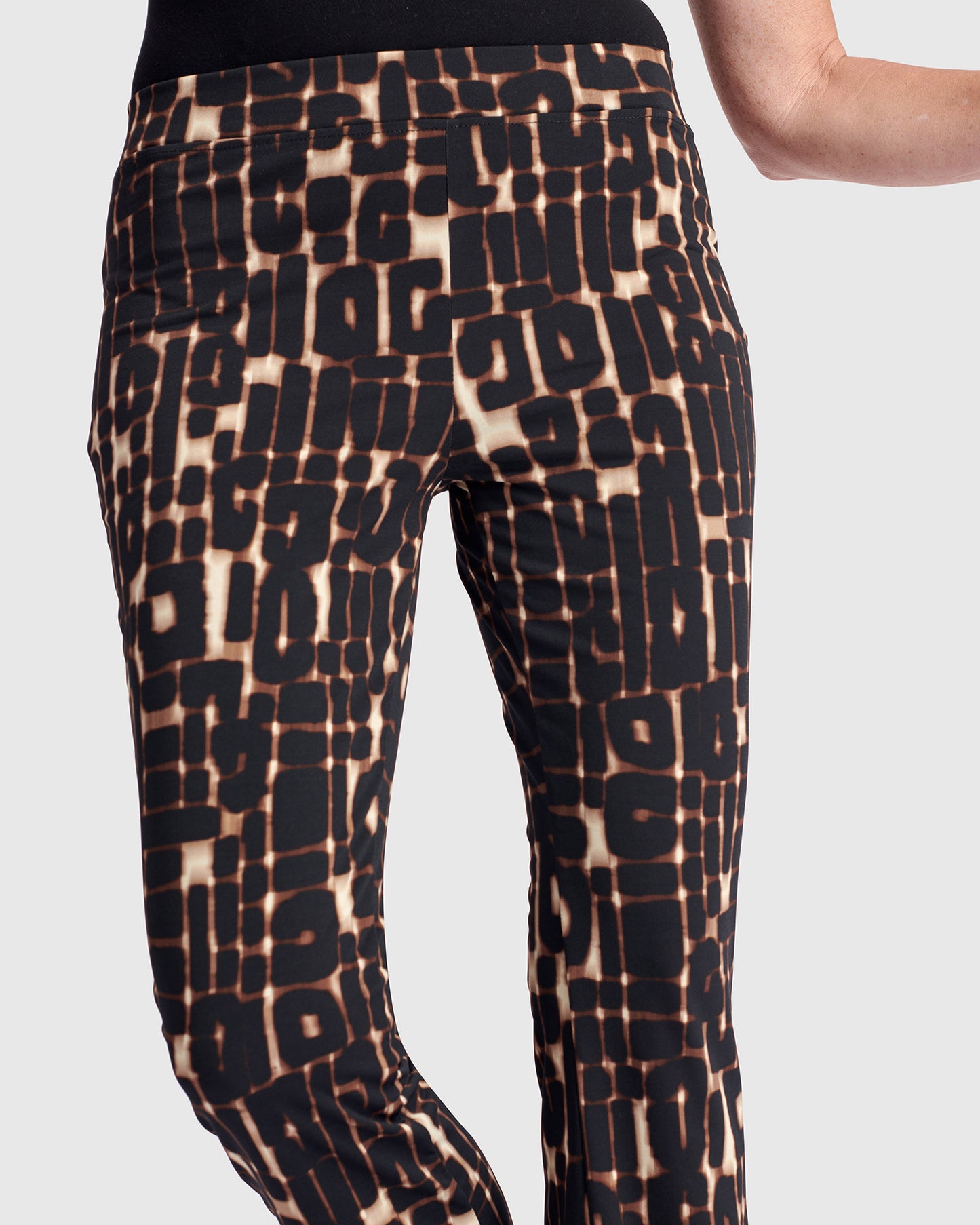 מכנסי יקר מודפסים