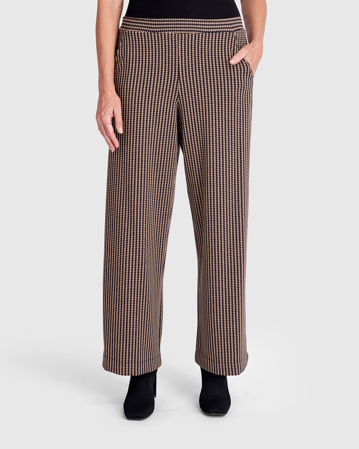 מכנסי בסטי שוקולד