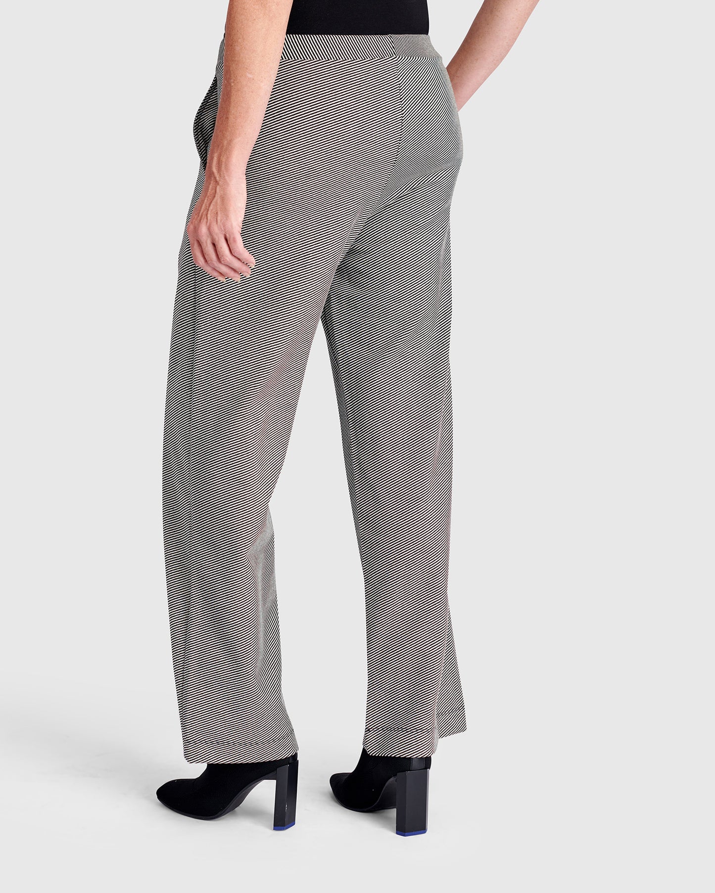 מכנסי בסטי פלדה