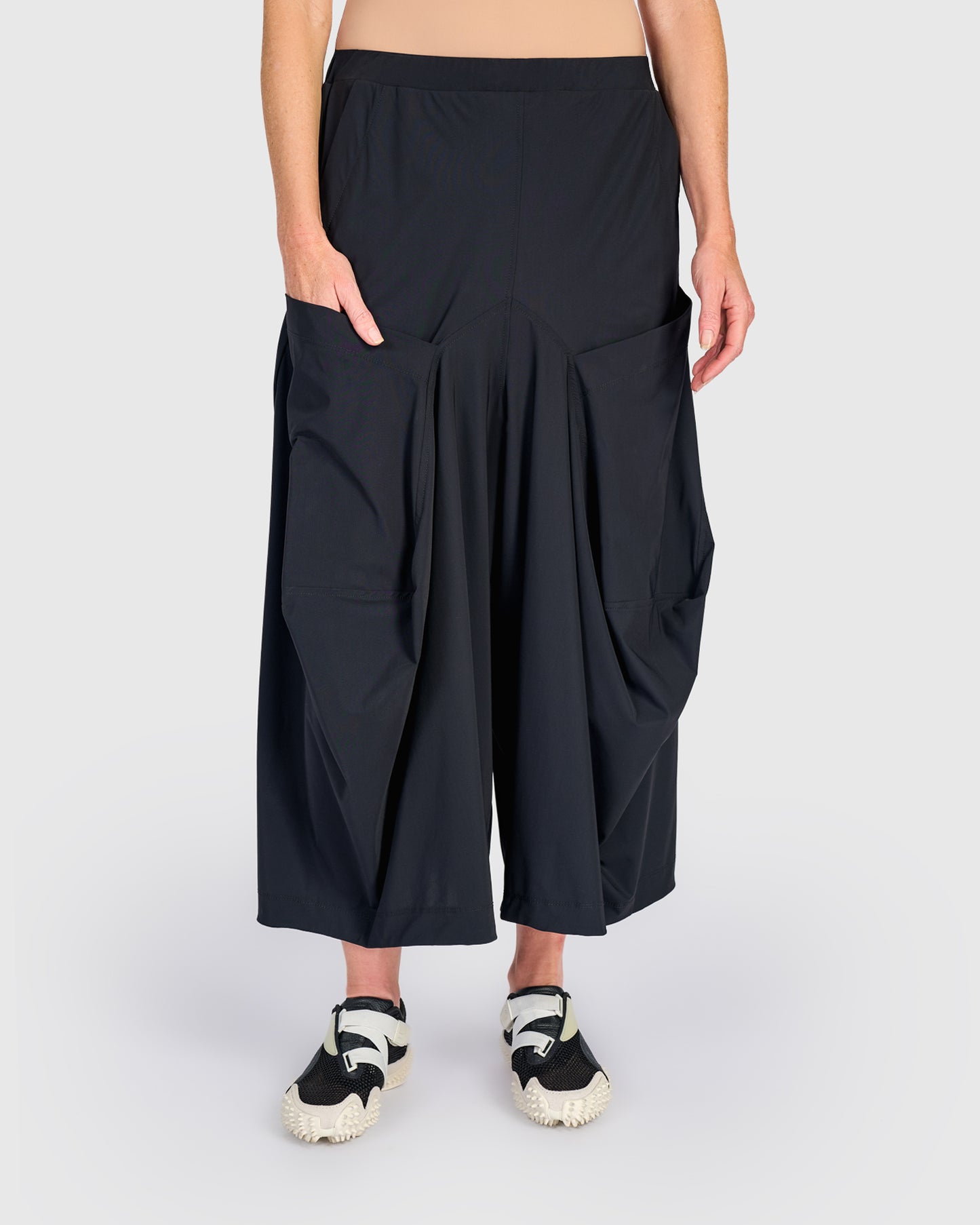 מכנסי טכנו הרמון שחור