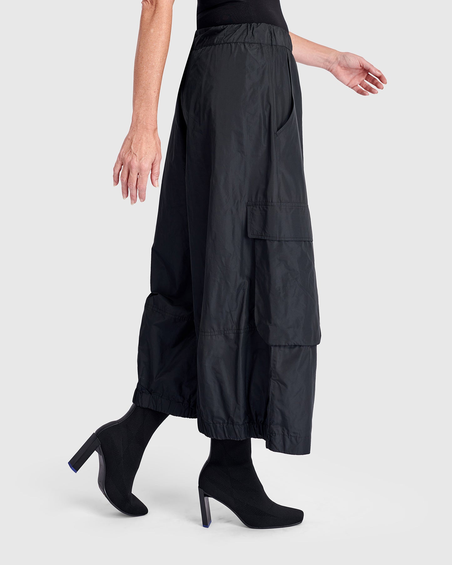 מכנסי אורבן טאפט שחור