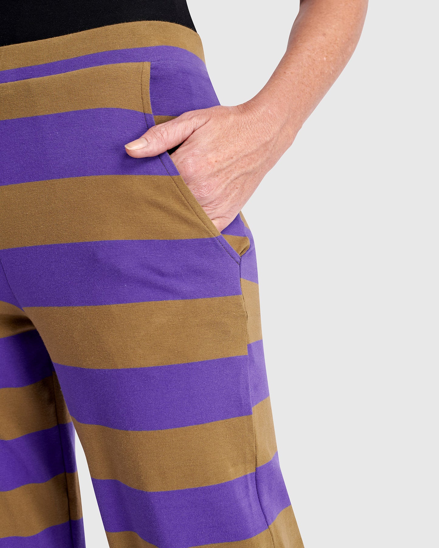 מכנסי אורבן בסטי פסים סגול