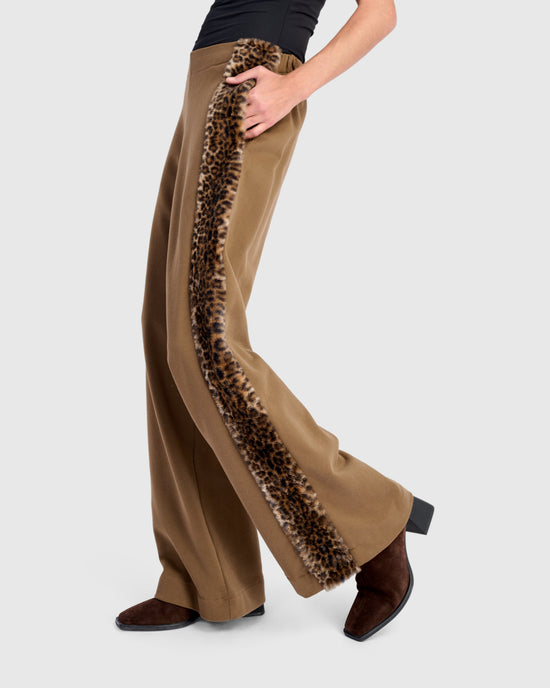 מכנסי אורבן בסטי פרווה כאמל