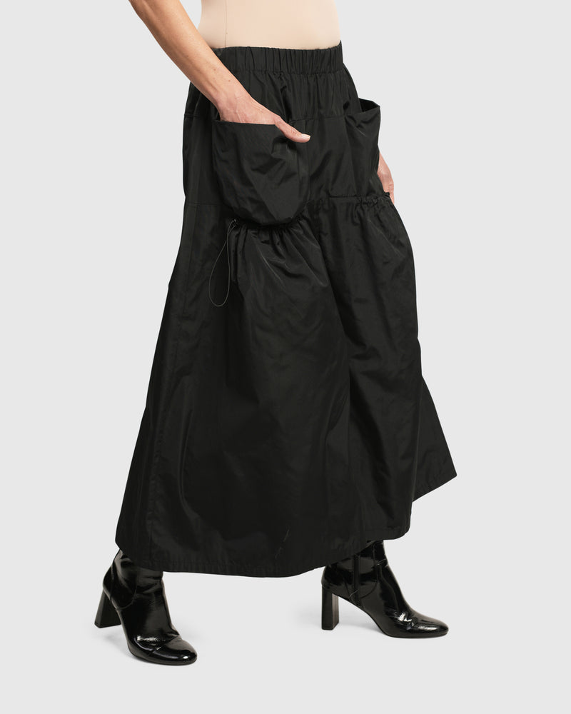 
            
                להעלות תמונה לגלריית צפיה, מכנסי אורבן טאפט רחב שחור
            
        