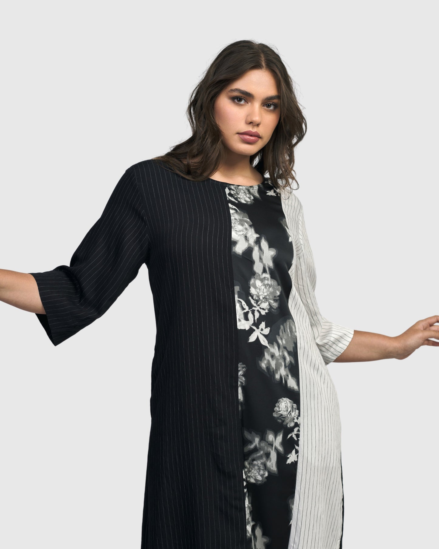 שמלה שילוש שחור לבן מיקס