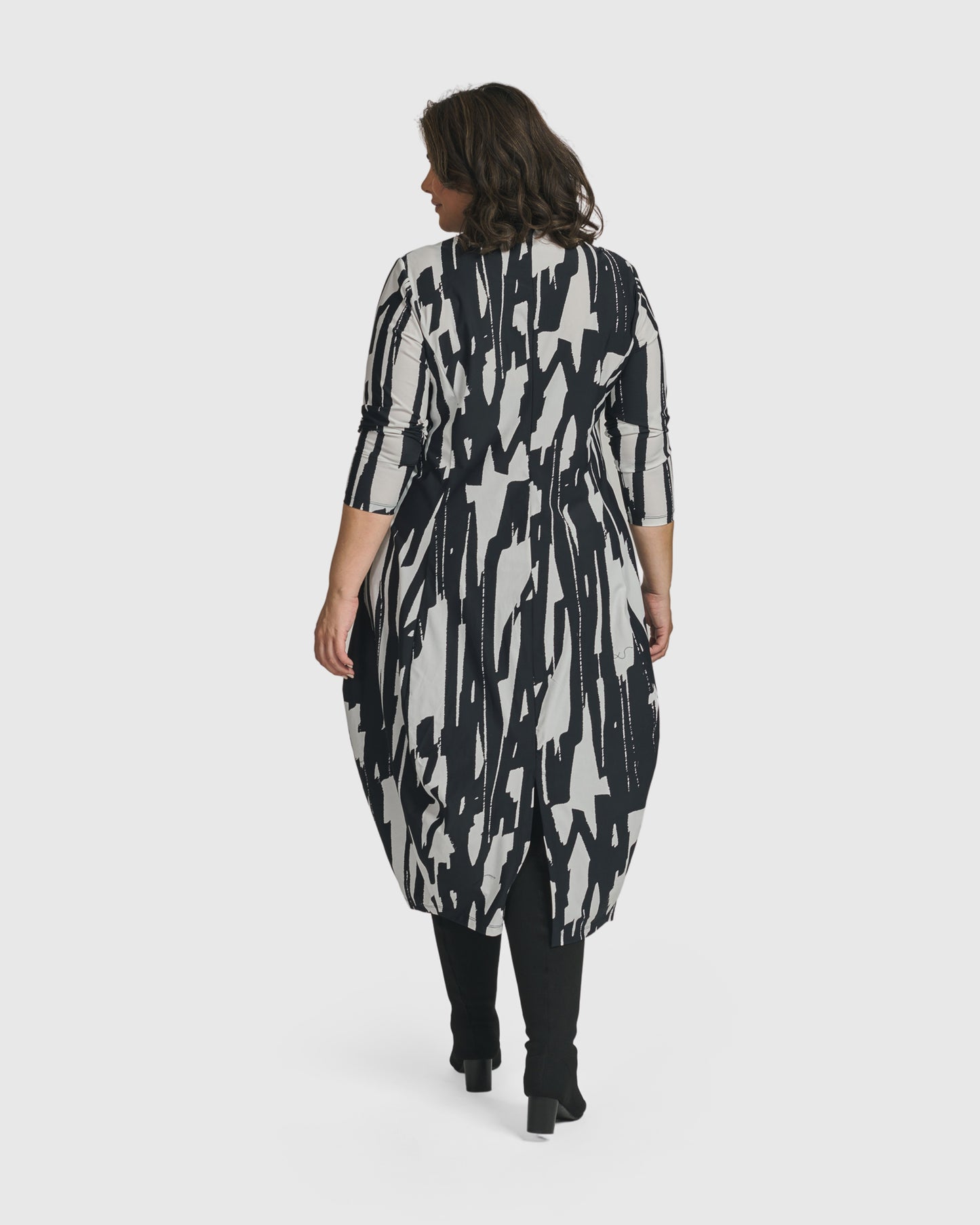 שמלה נסיכה שחור לבן