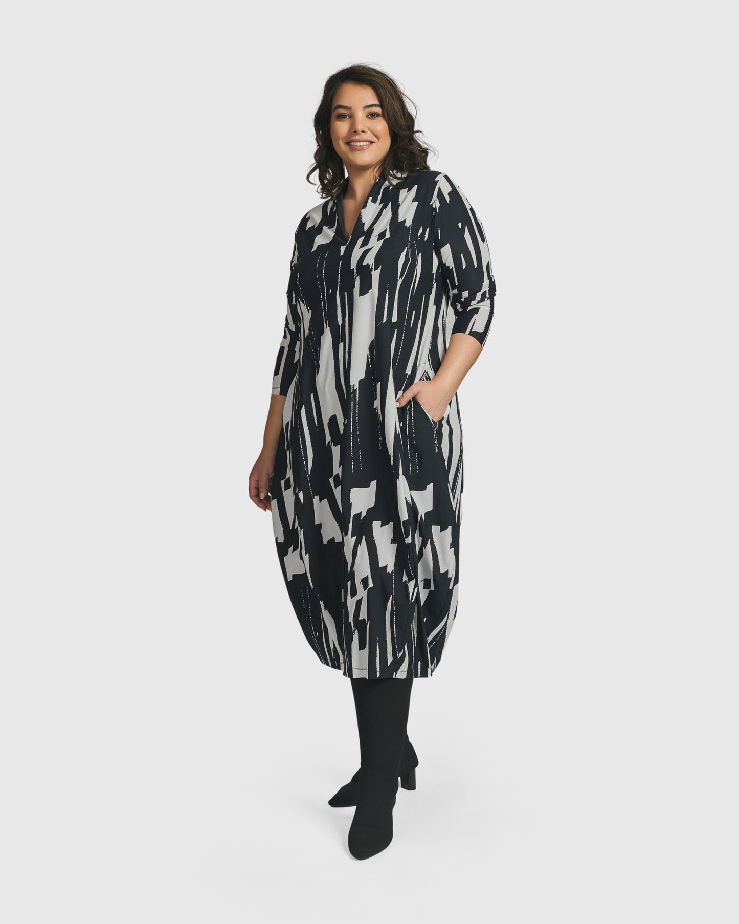 שמלה נסיכה שחור לבן