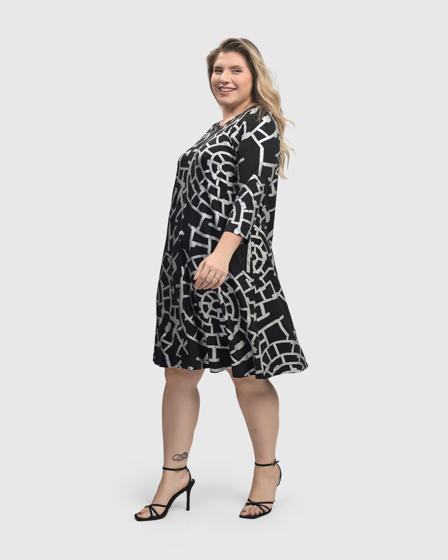 שמלה קלמנטיין קצרה מודפסת