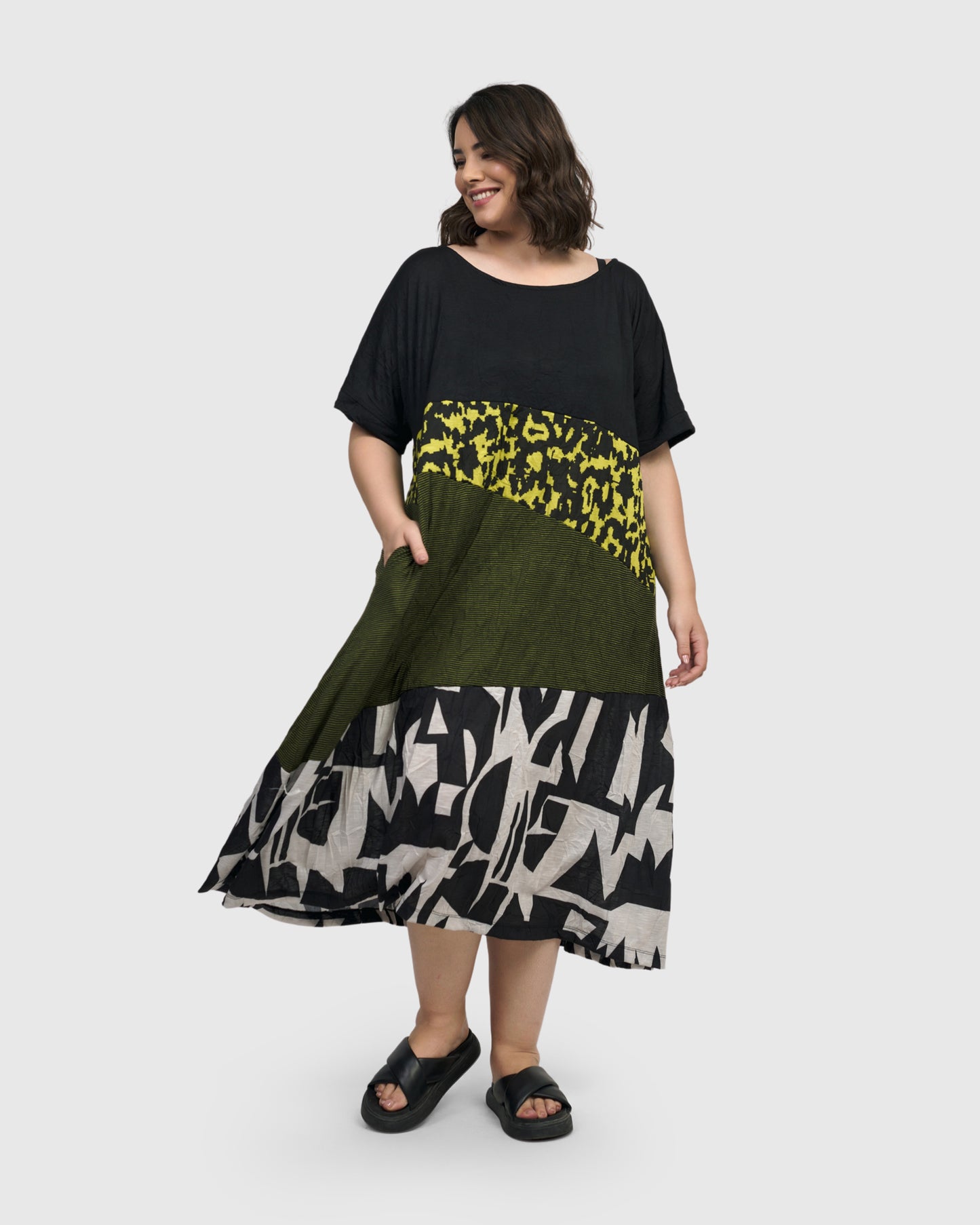 שמלה קרינקל אלכסון מיקס