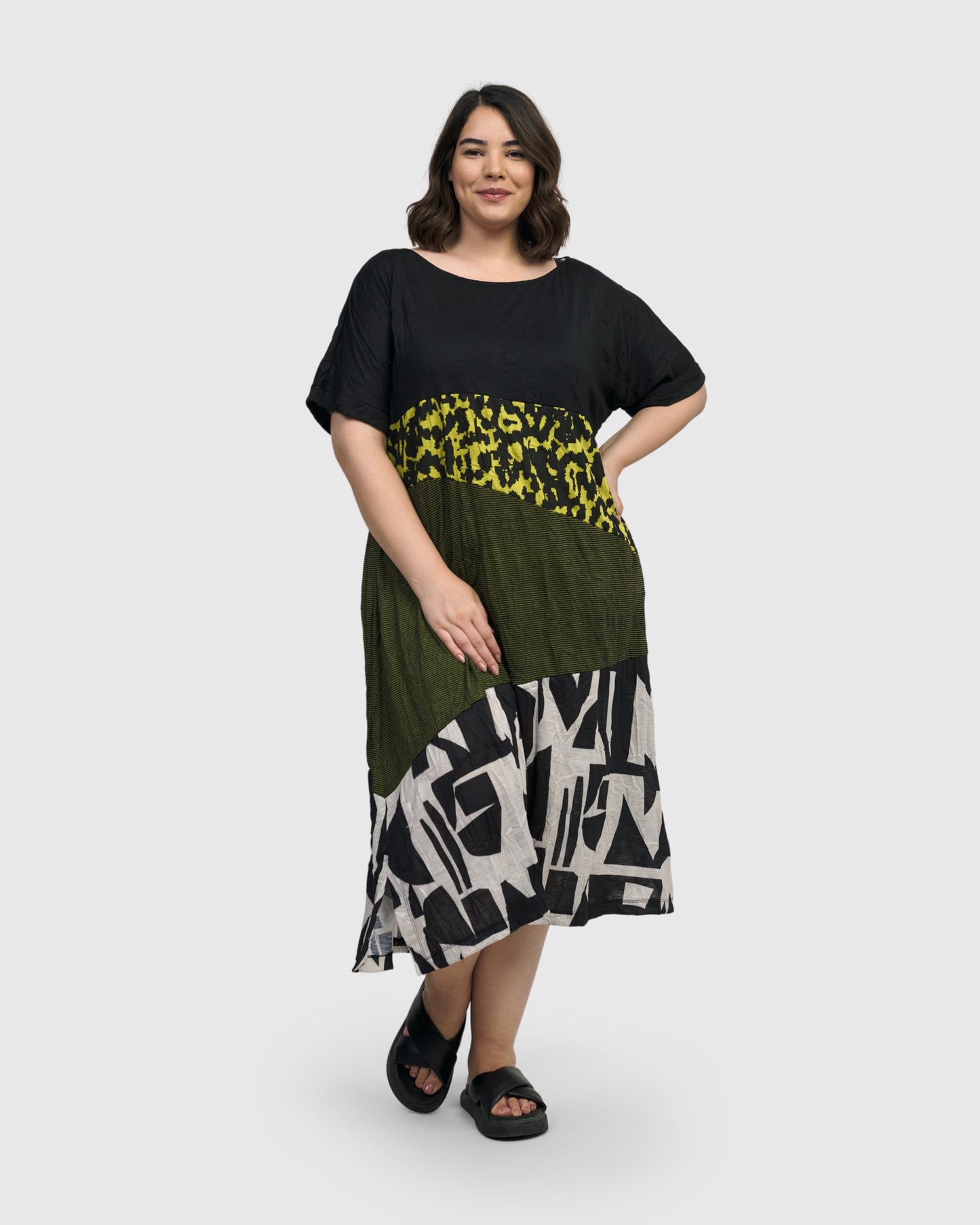 שמלה קרינקל אלכסון מיקס