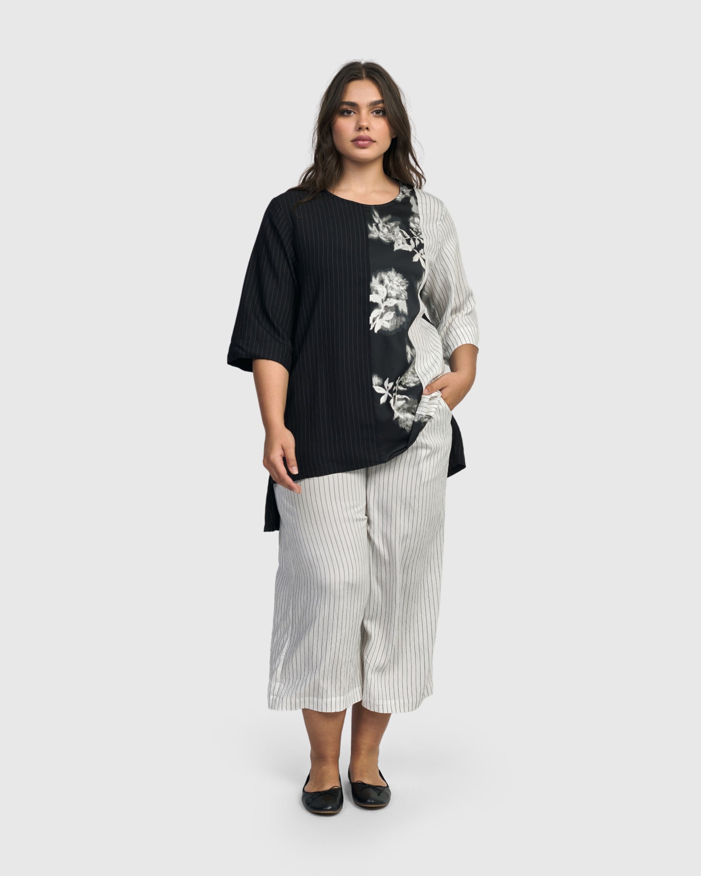 טוניקה שילוש שחור לבן מיקס