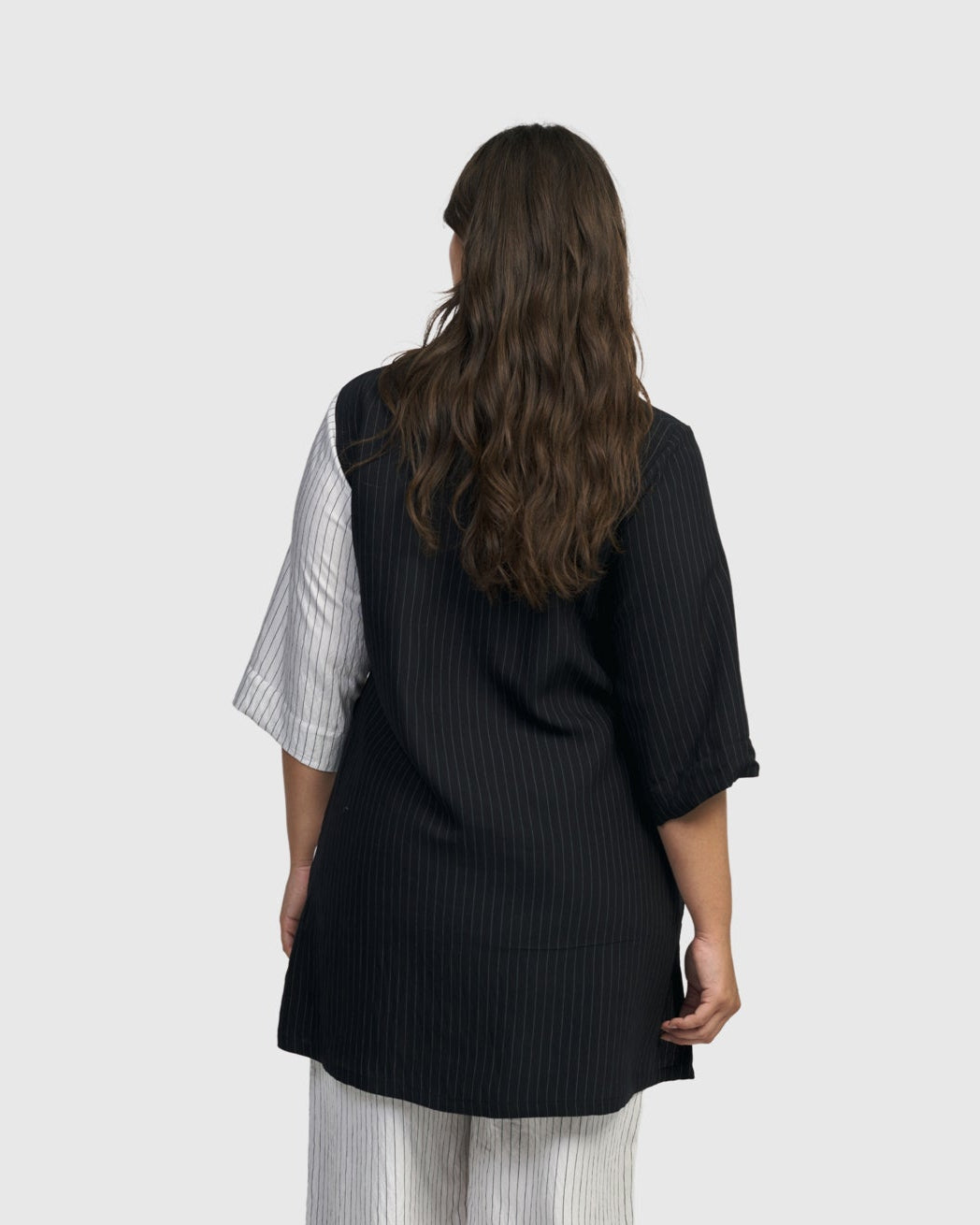 טוניקה שילוש שחור לבן מיקס