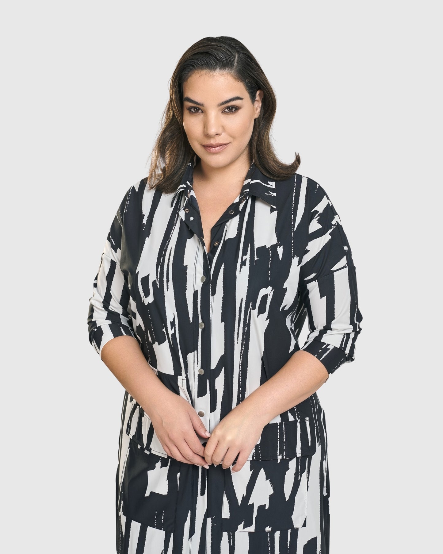 שמלה סופי שחור לבן