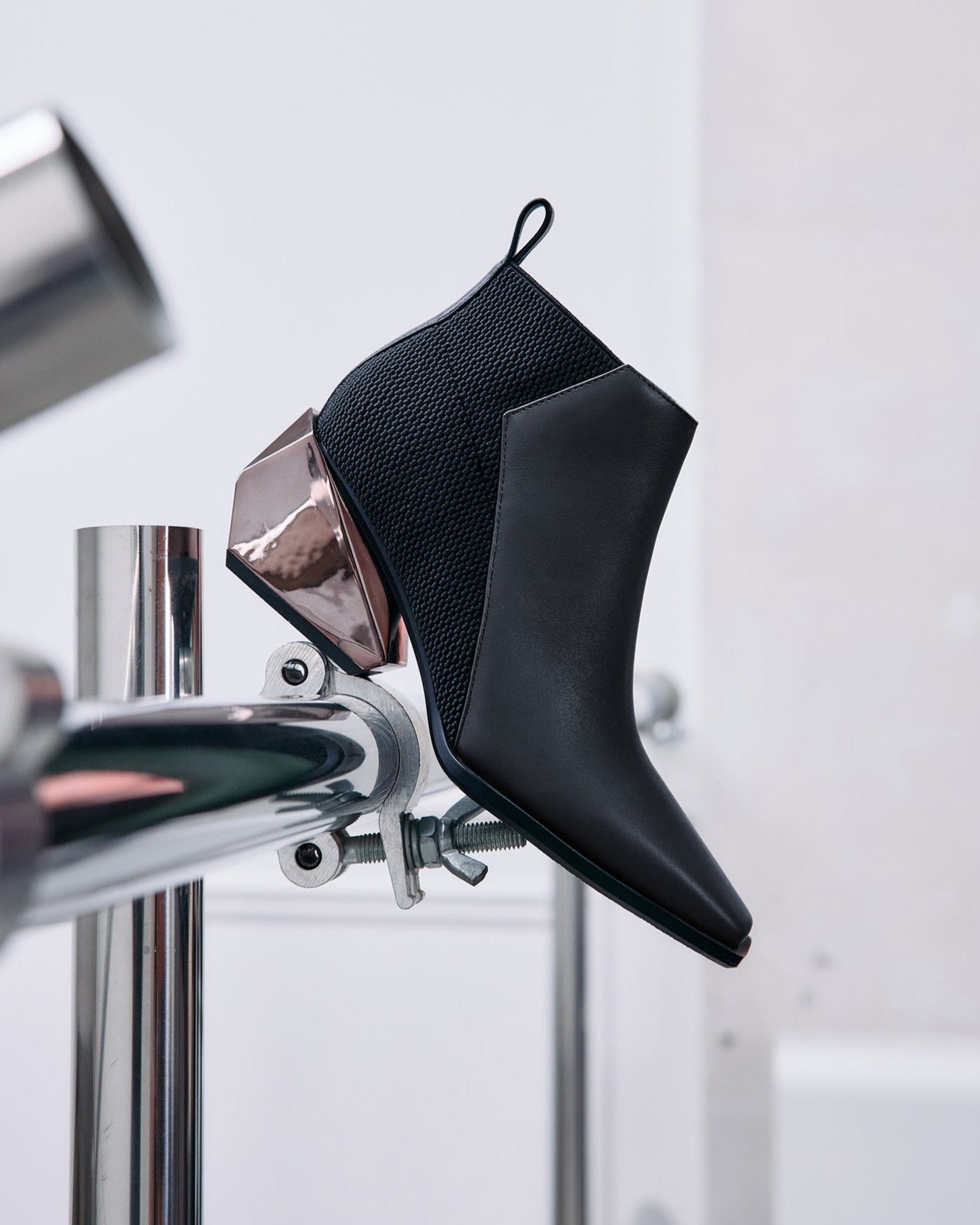 ריקי מיד שחור