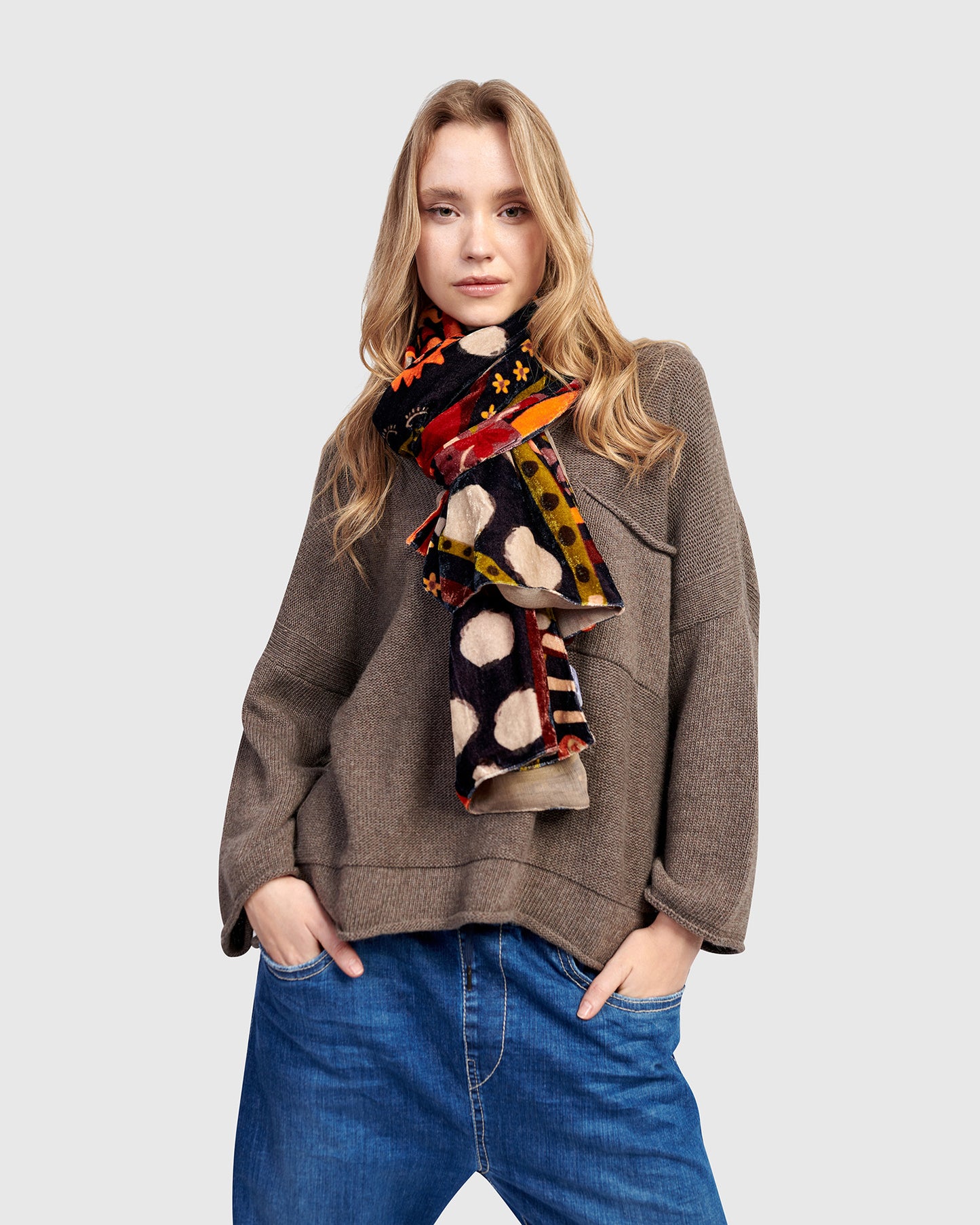 סוודר כיס חום