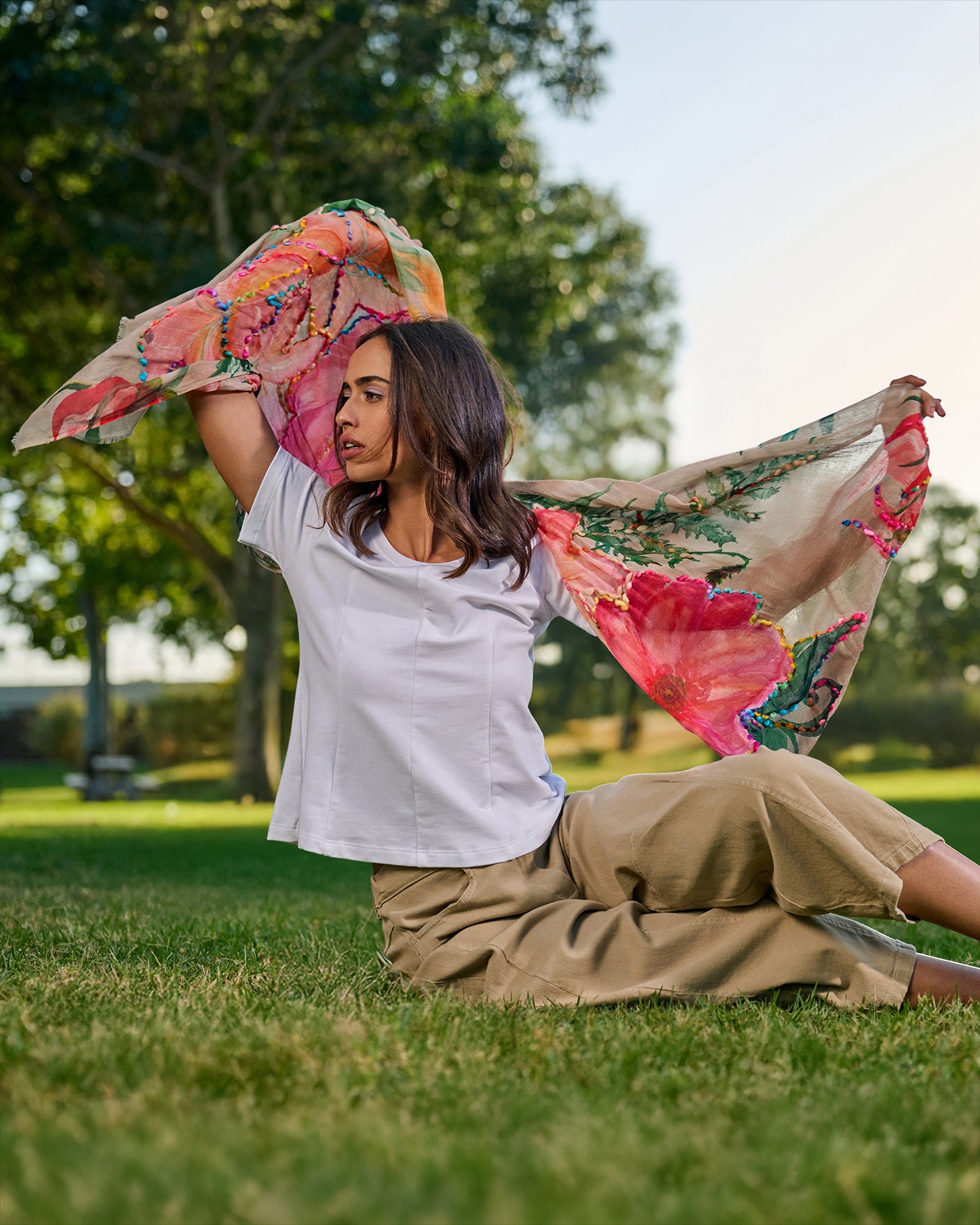 צעיף רקום ורוד