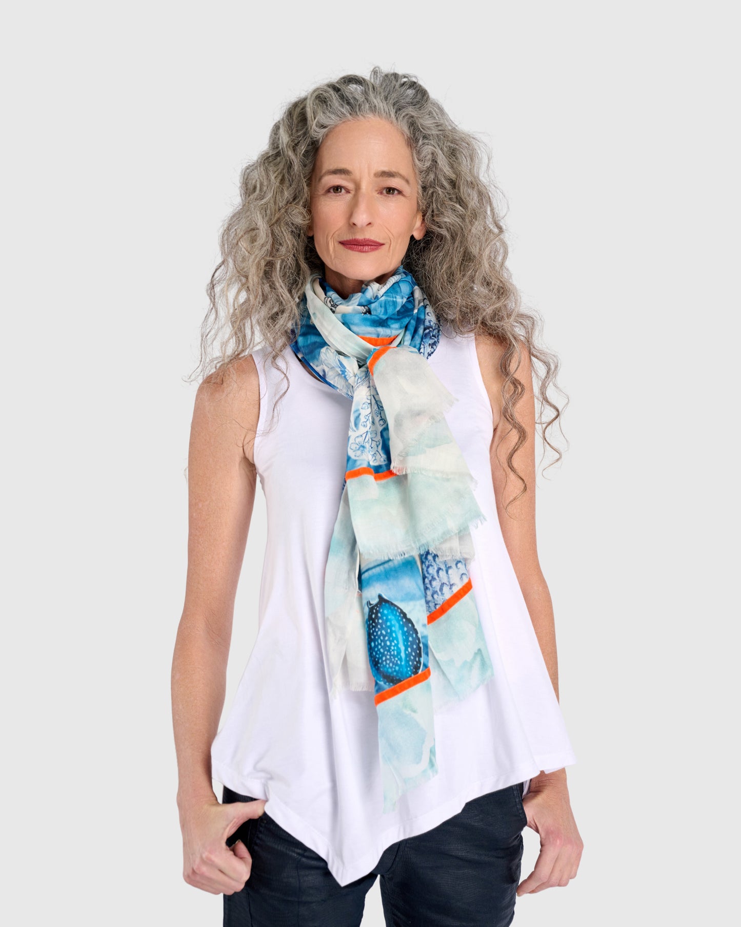 צעיף כחול לבן