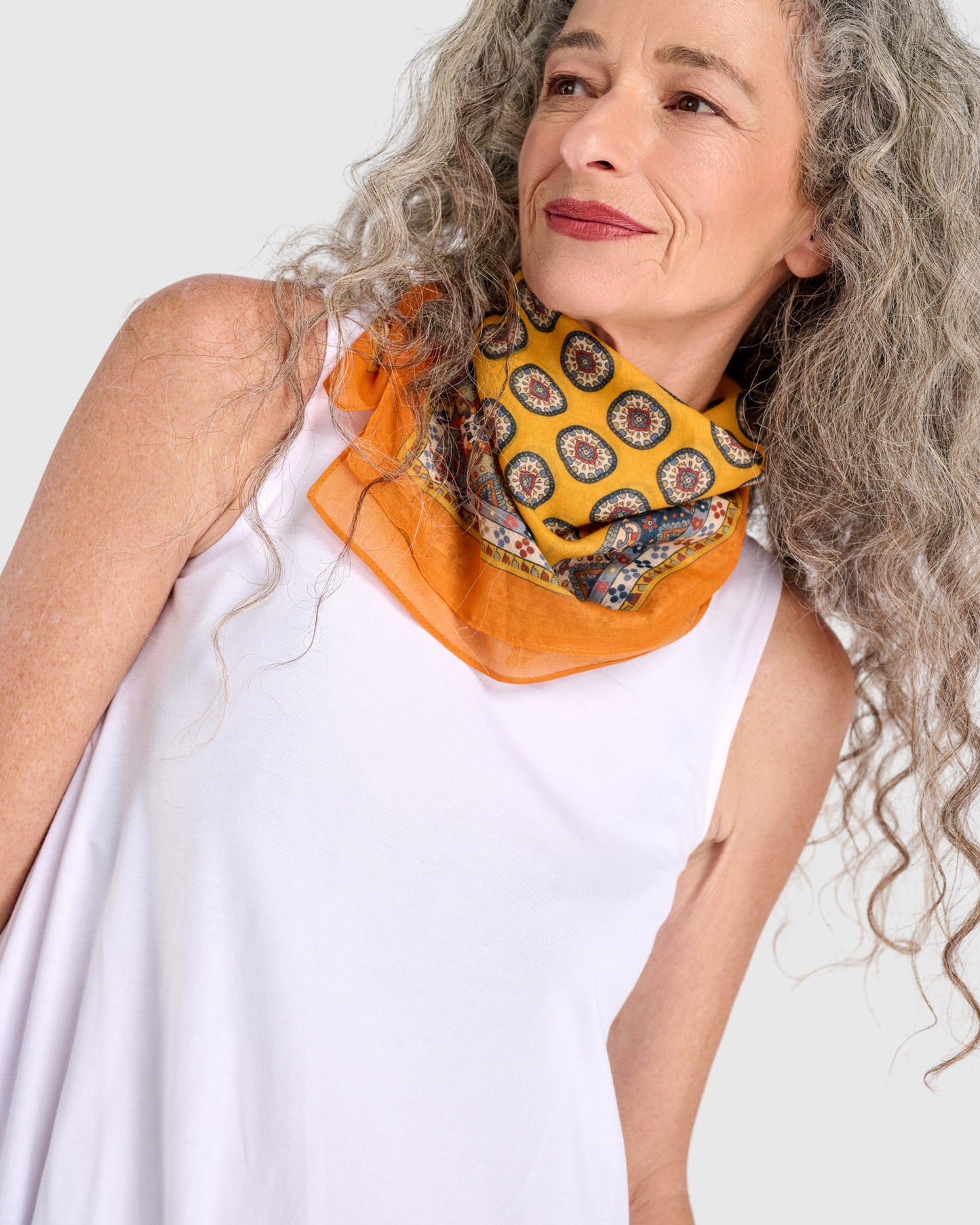 צעיף בנדנה צהוב