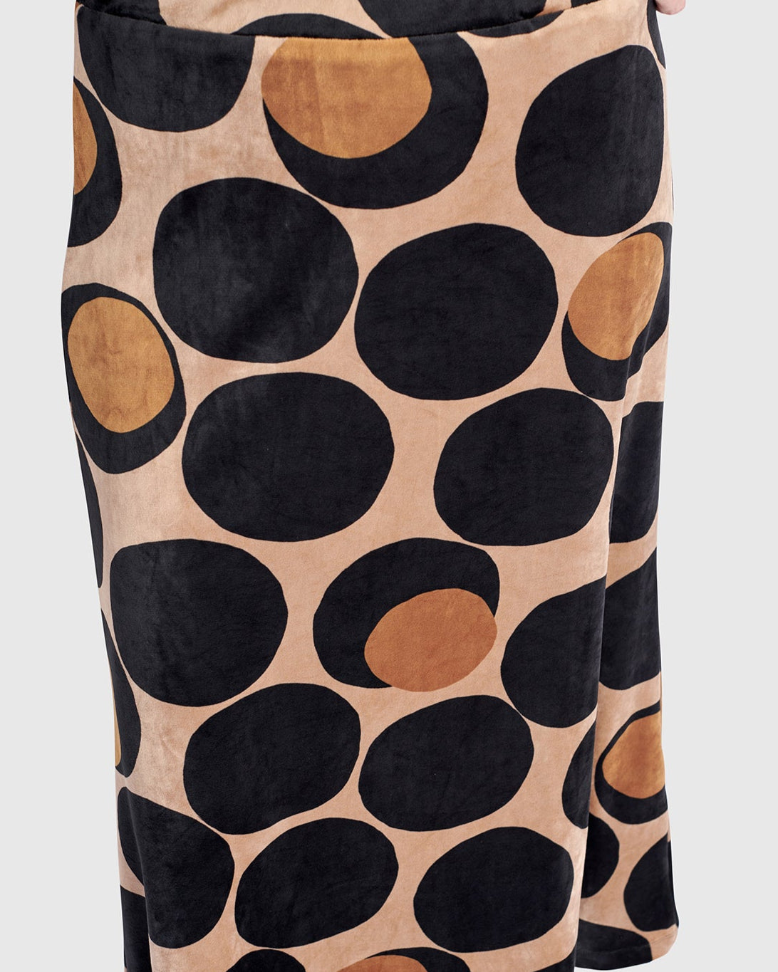חצאית קטיפה עיגולים