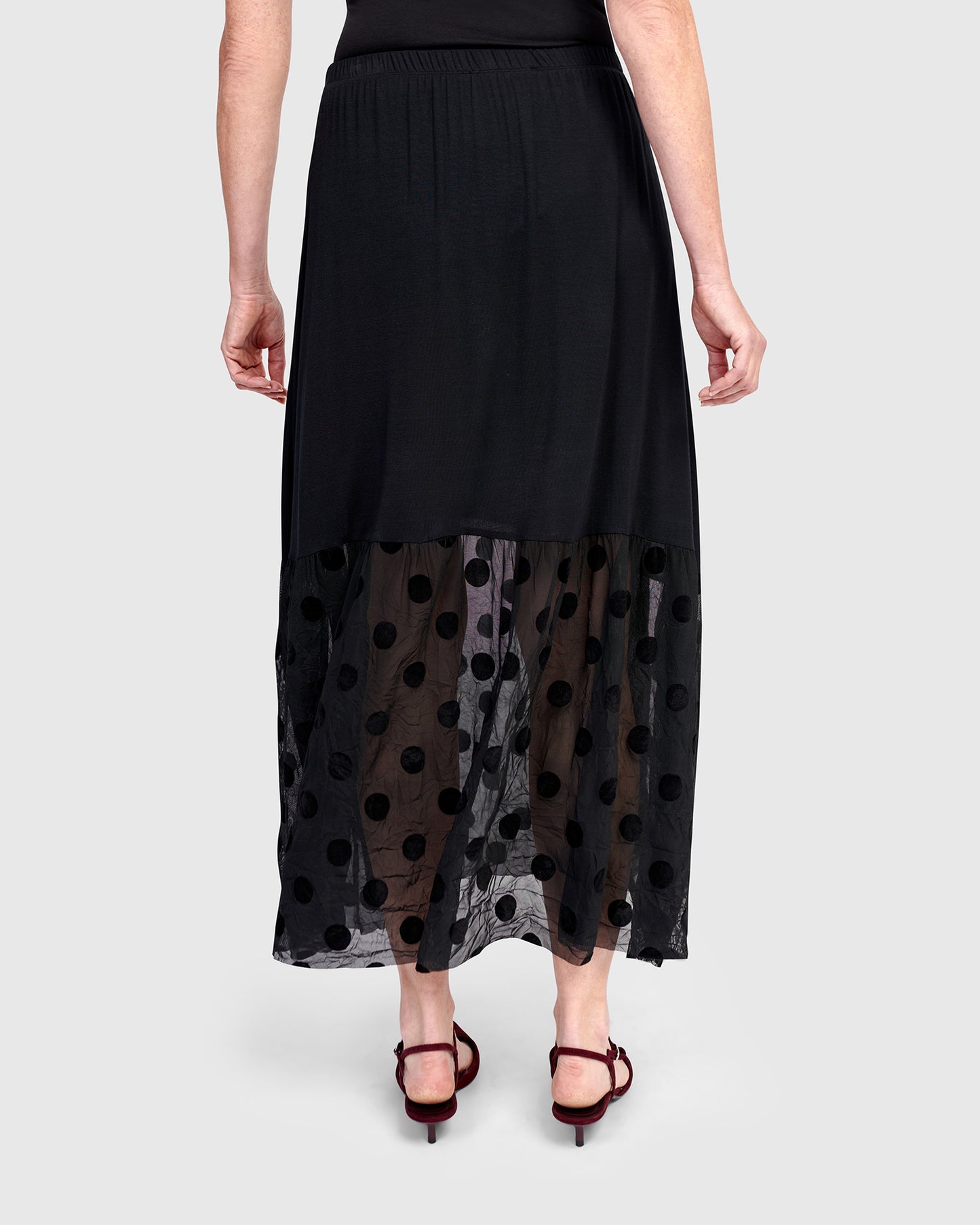 חצאית אפטר דארק שחורה