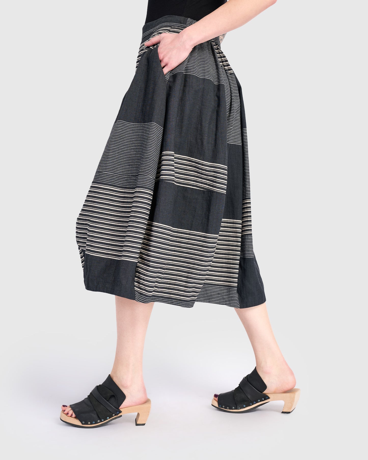 חצאית אורבן פשתן אפור