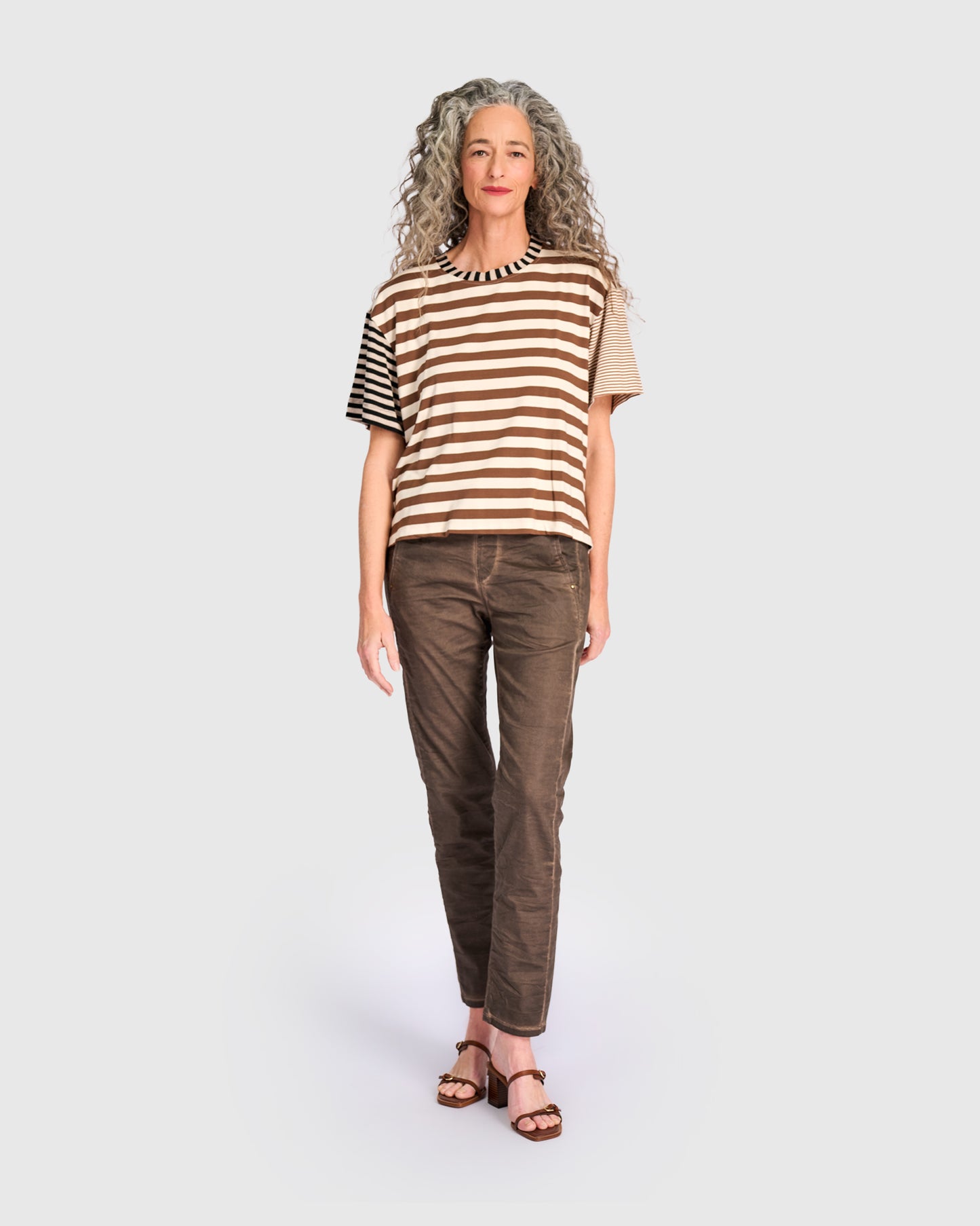 טישירט פסים צבעוניים מוקה מיקס