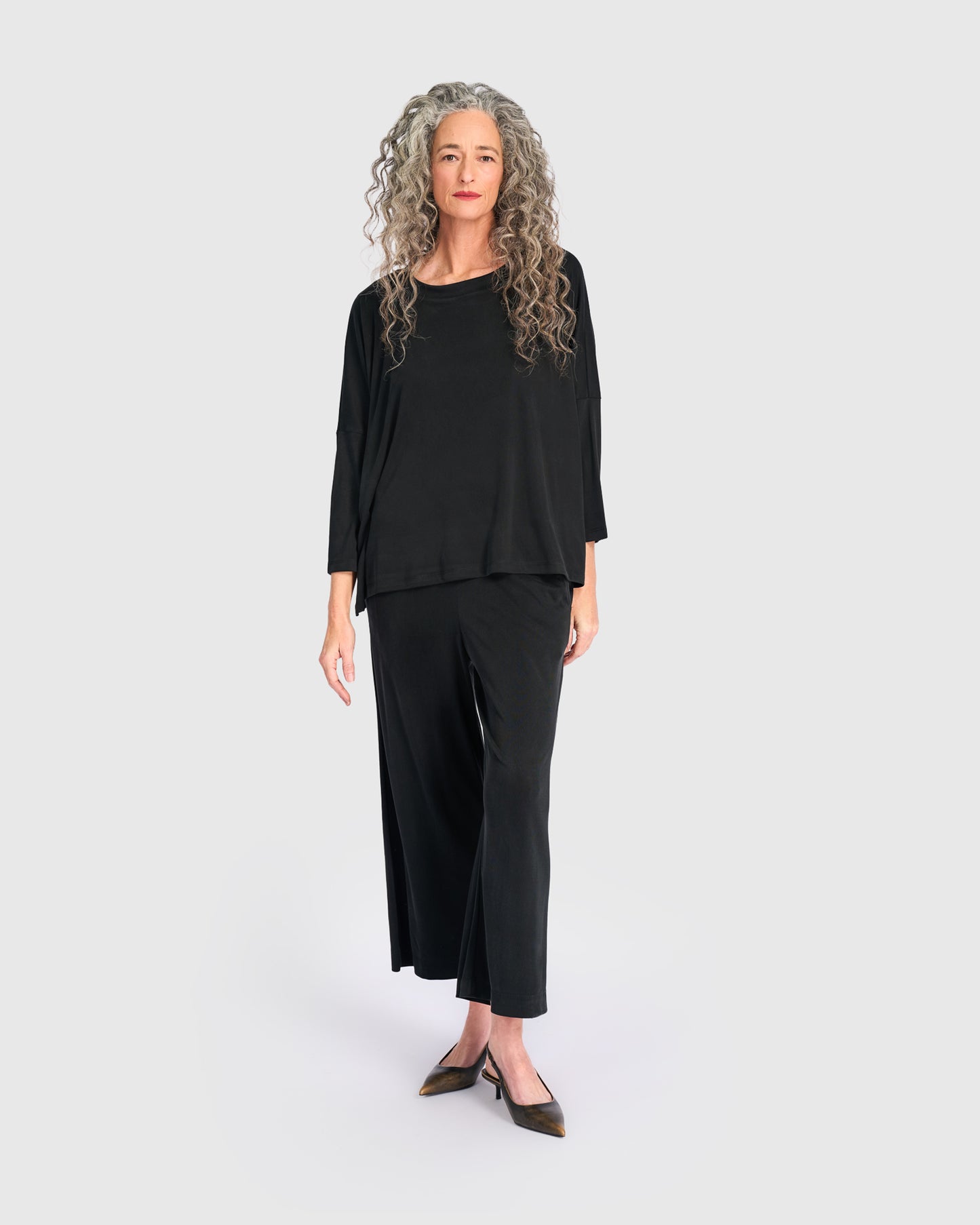 טישירט בסטי שחורה