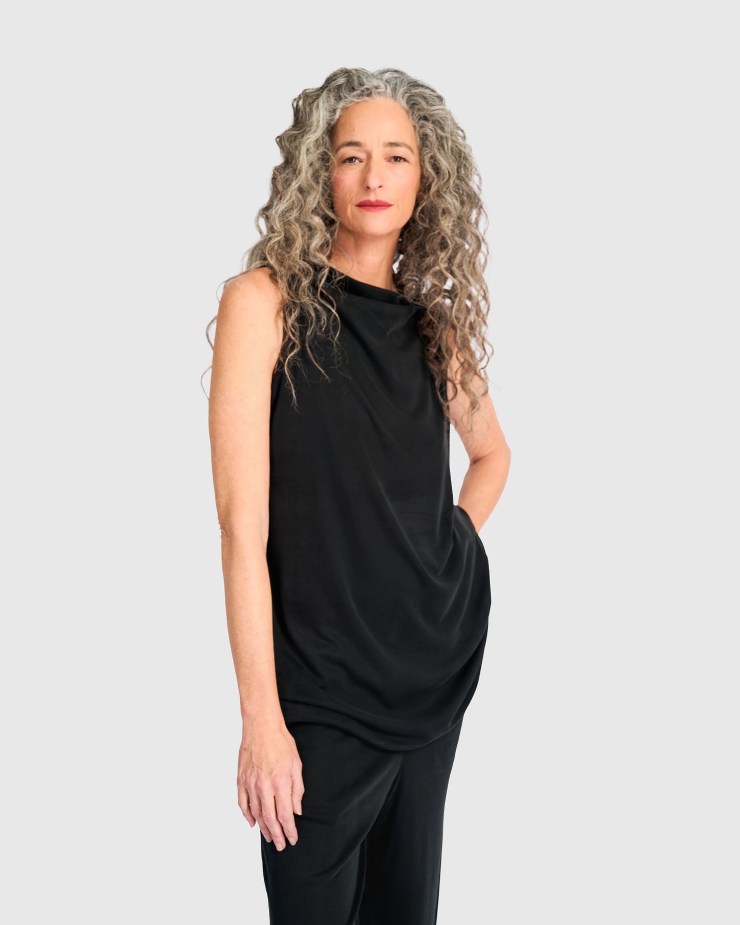 גופייה גולף שחורה