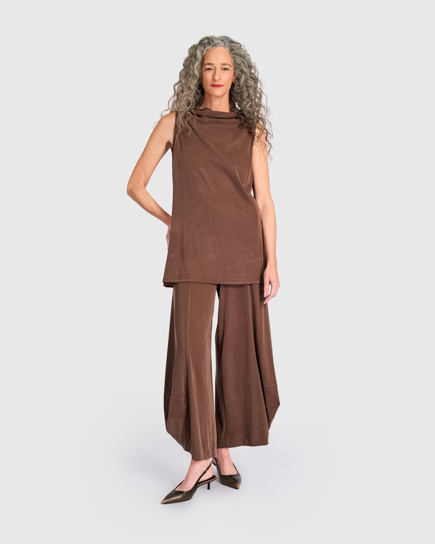 גופייה גולף חומה