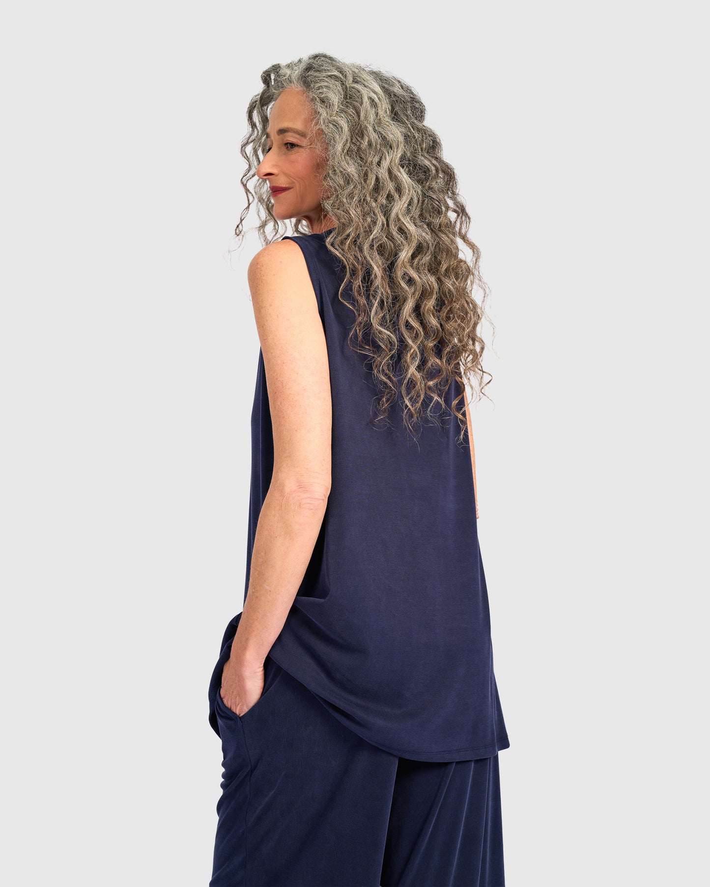 גופייה גולף כחולה